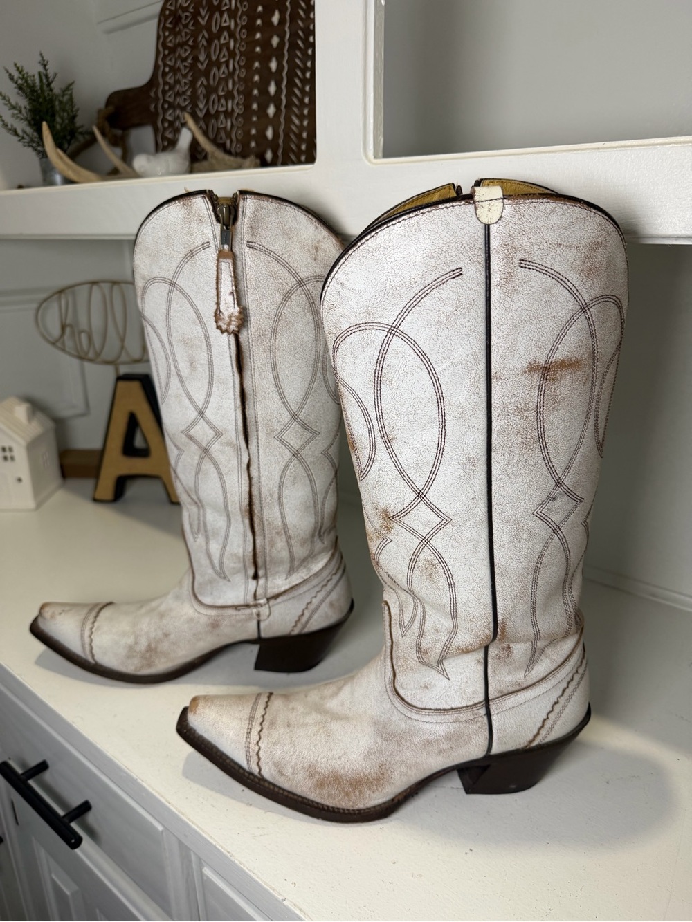 Tony Lama Womens 9B White Distressed Leather Cowboy Boots Vintage Western